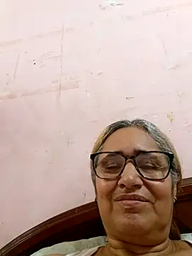 Snapshot of _candi chatting on October 16, 12:30 pm candi online show from October 16, 12:30 pm