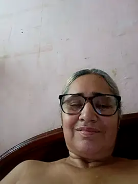 Snapshot of _candi chatting on October 15, 12:19 pm candi online show from October 15, 12:19 pm