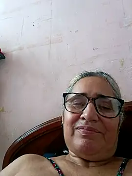 Snapshot of _candi chatting on October 11, 8:11 pm candi online show from October 11, 8:11 pm