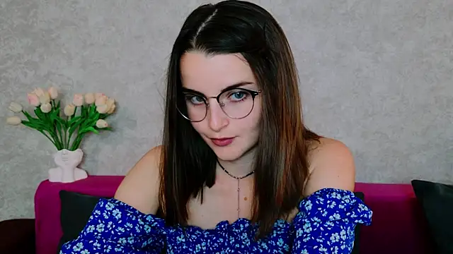 Snapshot of Miss_Arwen chatting on September 23, 8:56 am Miss Arwen online show from September 23, 8:56 am