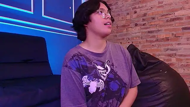 Emmapark  online show from January 18, 7:43 pm