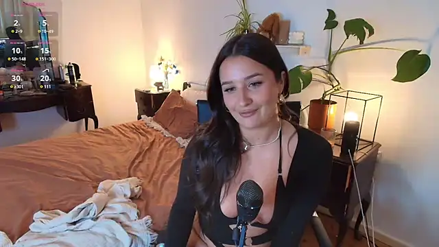 Lenas Room online show from February 7, 8:29 am