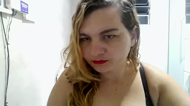 laiscibelle online show from March 3, 1:11 am