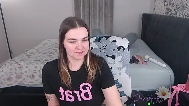 DaisieMaeXO online show from April 16, 11:51 pm