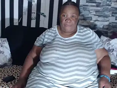 BigHotMatureXx online show from February 19, 10:15 am