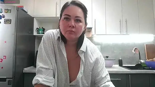 JuliaMorganss online show from March 28, 10:59 am