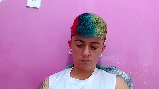 tomboyblue online show from October 21, 9:08 pm