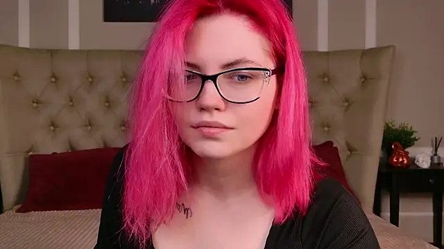 Lisa Adam online show from November 4, 6:02 pm