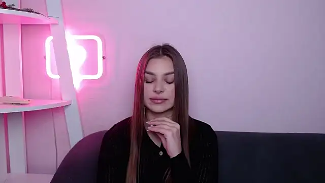 MilanaAngelAs online show from March 6, 5:46 am