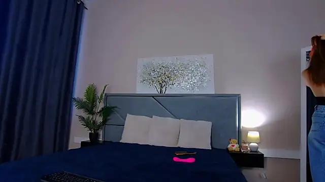 NicoleRosss online show from March 14, 1:23 pm