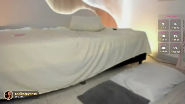 AdelineEvanss online show from October 17, 9:07 pm