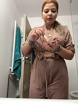 AllysonK online show from December 22, 12:08 pm