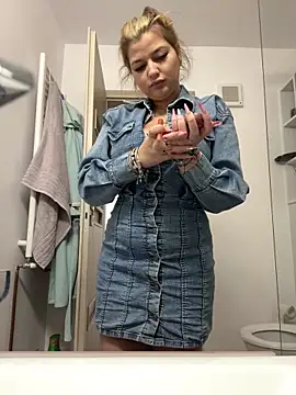 AllysonK online show from March 13, 9:10 am