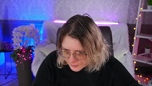 CoolTatis online show from February 4, 8:28 am