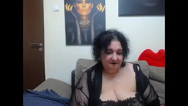 maturekorine online show from February 1, 10:30 pm