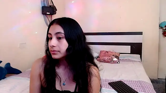 chika hellar online show from February 24, 10:30 pm