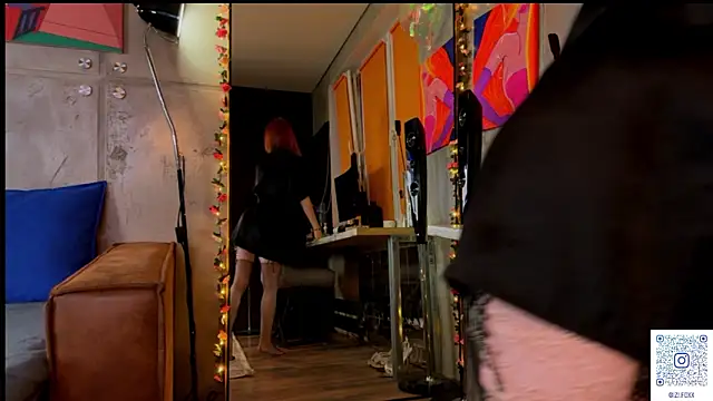 izi-fox online show from March 29, 4:28 pm