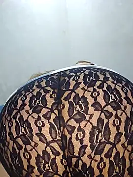 Dadaw23xh online show from April 19, 9:39 pm