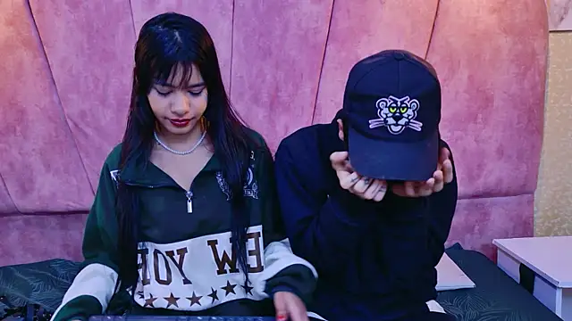 kendalltaylorr online show from January 7, 12:30 pm