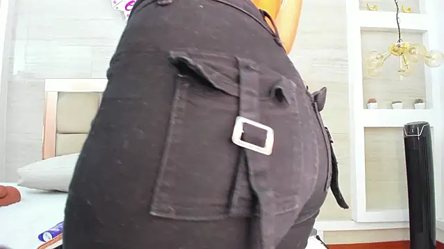 Dalia-Prada online show from February 19, 4:34 am