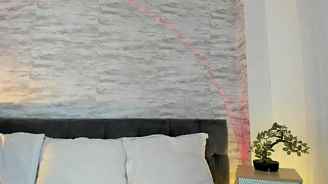 Snapshot of Anneth__M chatting on October 15, 7:38 pm Anneth M online show from October 15, 7:38 pm