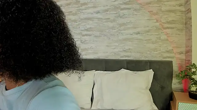 Snapshot of Anneth__M chatting on September 26, 7:44 pm Anneth M online show from September 26, 7:44 pm