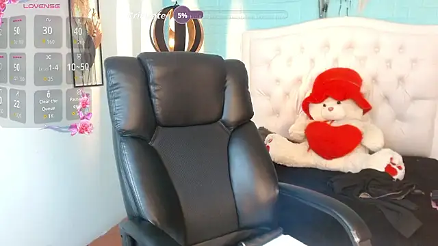 MsJossie online show from March 1, 4:23 am