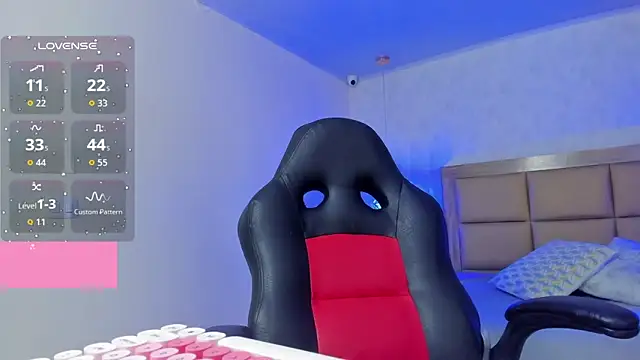 LARSONMIA online show from October 7, 12:53 pm