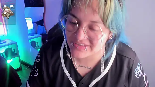 lucky-leah online show from March 28, 8:36 am