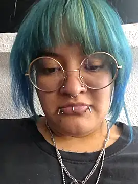 lucky-leah online show from February 15, 4:15 am