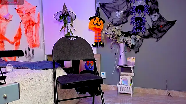 Maithe Perroni online show from October 31, 11:20 pm