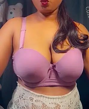 SLteena online show from March 2, 3:41 pm