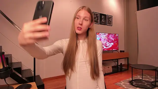 Mira Lite online show from January 18, 1:46 am