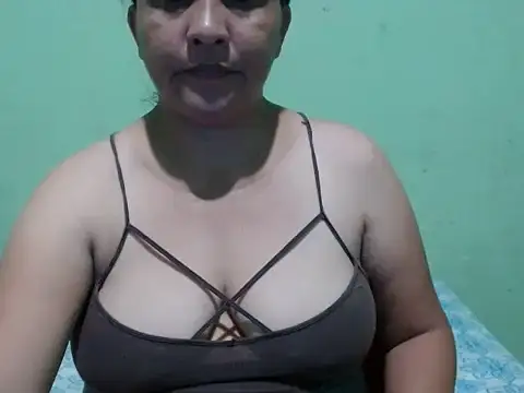 sonia  milk online show from May 23, 11:58 pm