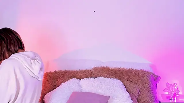 rosemonrooe online show from September 14, 2:04 pm