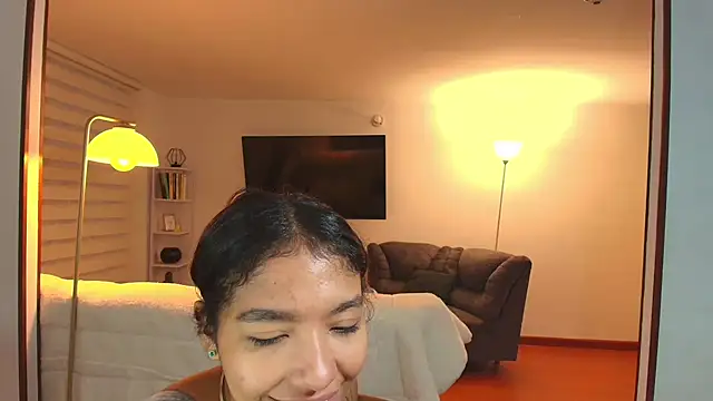 samy jonnes  online show from October 8, 11:53 pm