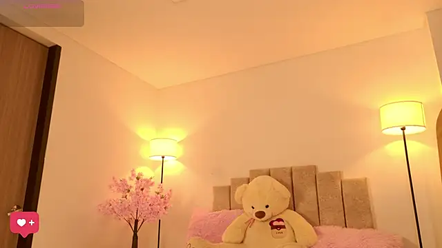 Snapshot of KaylaCollinsX chatting on September 26, 12:08 am KaylaCollinsX online show from September 26, 12:08 am