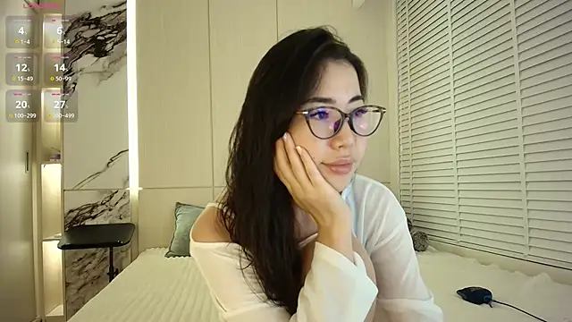 Snapshot of Naomi_52 chatting on September 30, 9:52 pm Naomi 52 online show from September 30, 9:52 pm