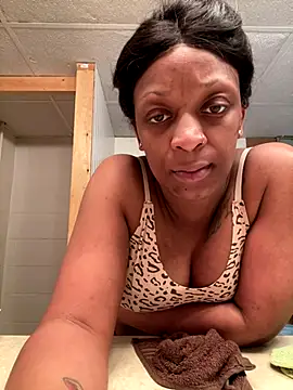 KLoveeee online show from November 23, 7:00 am