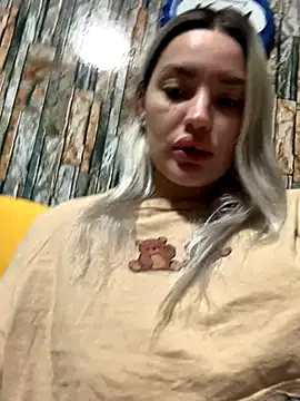 Snapshot of Sextazy chatting on October 19, 12:40 pm Sextazy online show from October 19, 12:40 pm