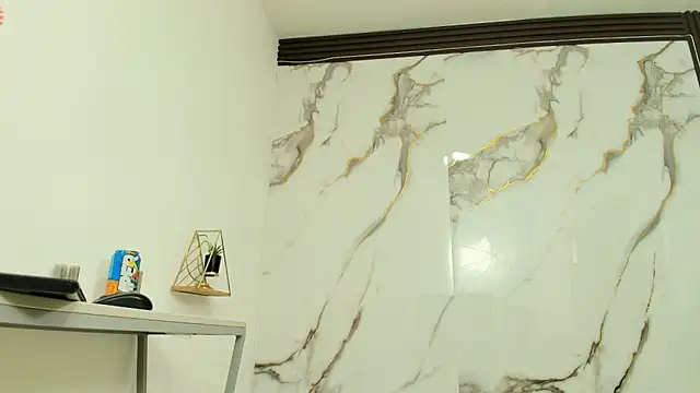 Lindsey8 online show from February 28, 1:21 pm