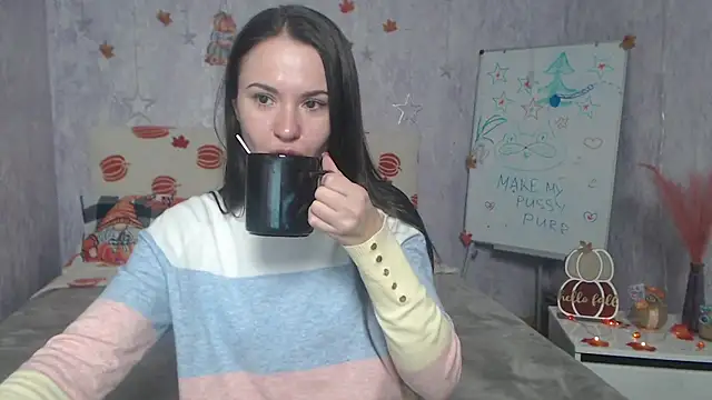 KaraCriegs online show from November 29, 7:18 pm