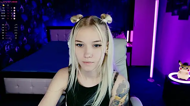 ShhhO O online show from November 25, 2:30 pm