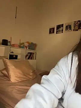 milkyhonybaby online show from February 20, 6:53 pm