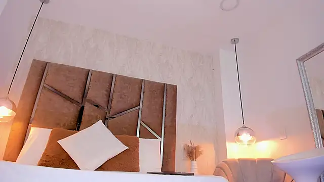 Martinaa Jones  online show from February 2, 12:26 pm