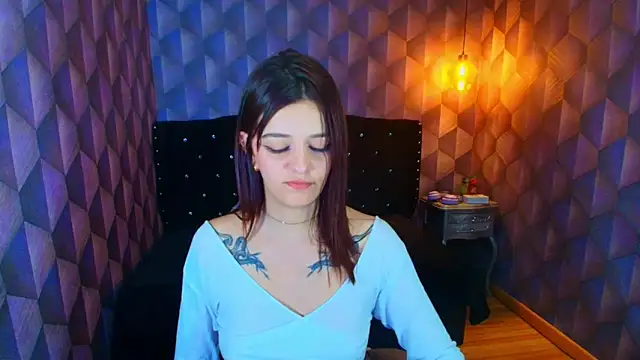 LiaHarryis online show from April 12, 6:11 pm