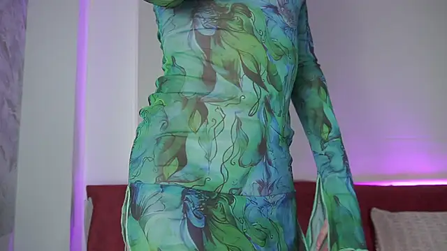 roselinedior online show from September 30, 2:01 pm