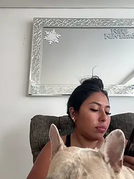 emmyjhonson07 online show from October 1, 2:22 pm