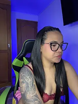 leila 22 online show from February 15, 7:22 am