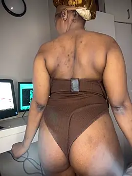 Bustygoddess32 online show from March 26, 3:19 am